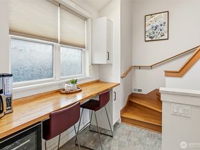 9500 Phinney Avenue N, Seattle WA 98103
