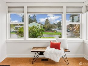 9500 Phinney Avenue N, Seattle WA 98103