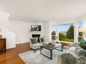 3835 25th Avenue W, Seattle WA 98199