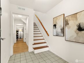 3835 25th Avenue W, Seattle WA 98199