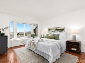 3835 25th Avenue W, Seattle WA 98199
