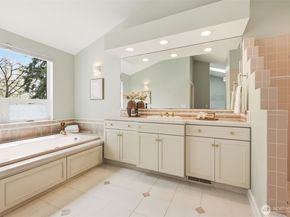 12311 87th Court NE, Kirkland WA 98034