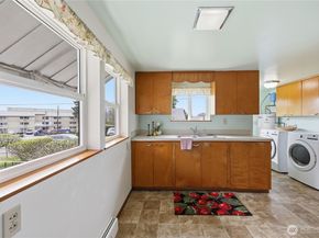 1408 Winfield Avenue, Bremerton WA 98310