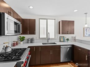 3038 61st Avenue SW, Seattle WA 98116