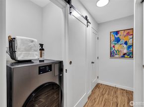 11701 100th Avenue NE 4, Kirkland WA 98034