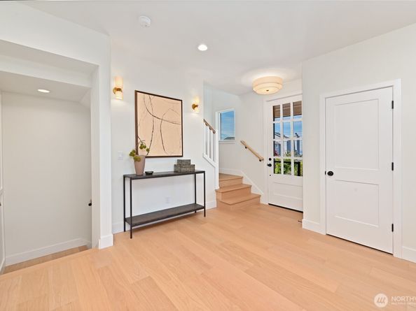 3111 W Mansell Street, Seattle WA 98199