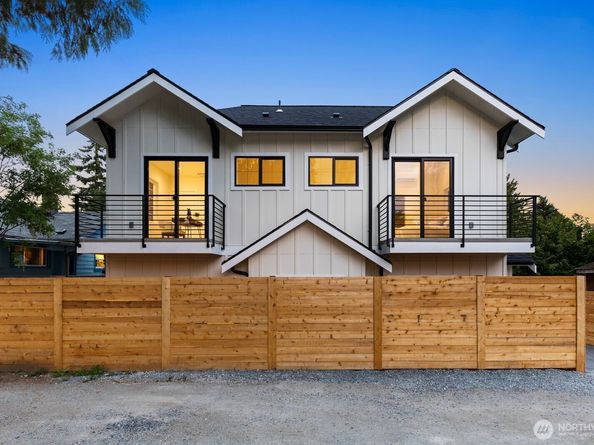 9549 Evanston Avenue N, Seattle WA 98103
