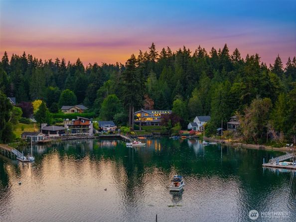 15041 Skogen Lane NE, Bainbridge Island WA 98110