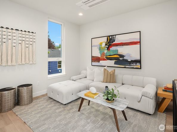108 29th Avenue E, Seattle WA 98112