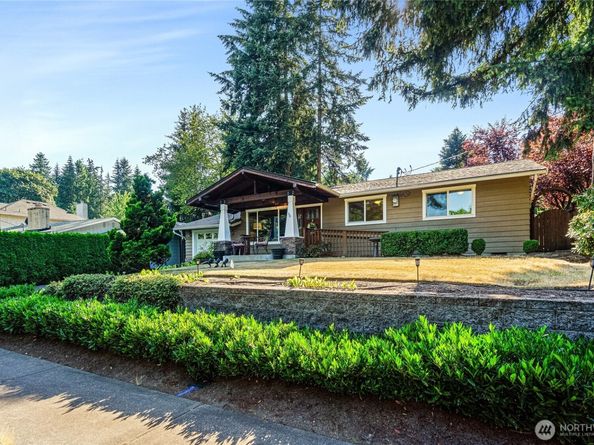 6525 154th Avenue NE, Redmond WA 98052