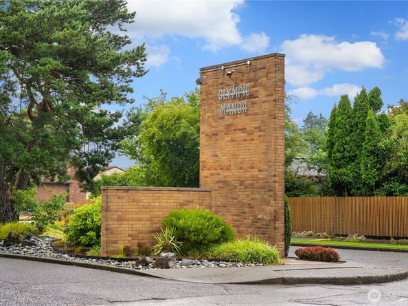8505 21st Avenue NW, Seattle WA 98117