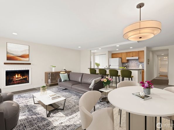 3710 25th Place W 405, Seattle WA 98199