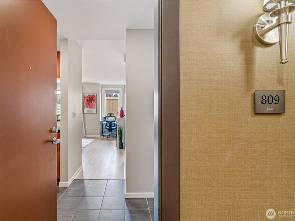 2721 1st Avenue 809, Seattle WA 98121