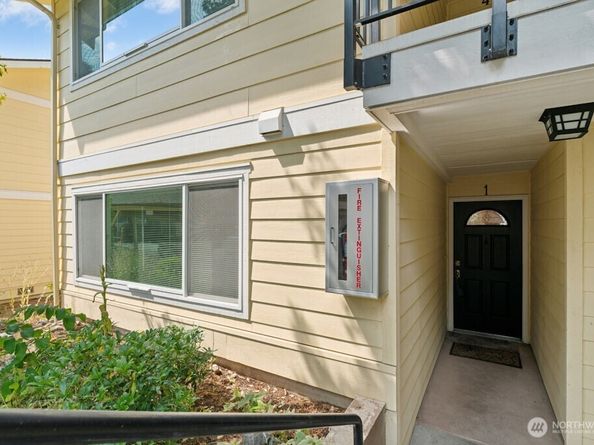 14602 NE 51st Street D1, Bellevue WA 98007