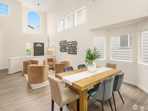 2450 Ferndale Place NE, Renton WA 98056