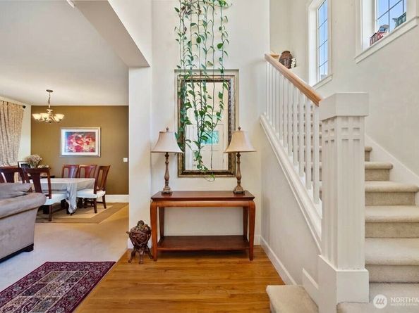 17252 NE 119th Way, Redmond WA 98052
