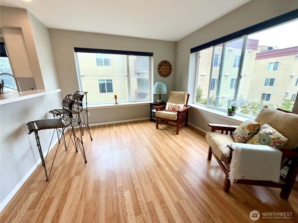 712 E Denny Way 401, Seattle WA 98122