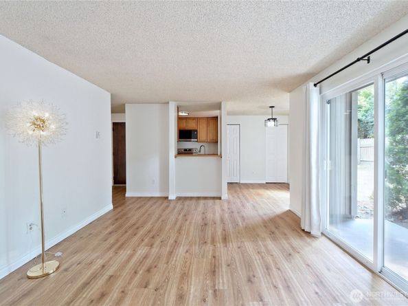 4601 SW 320th St E4, Federal Way WA 98023