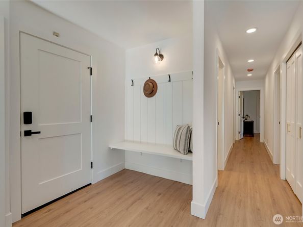 321 Bellevue Way SE 401, Bellevue WA 98004