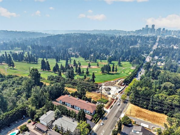 13605 NE 8th Street 203, Bellevue WA 98005
