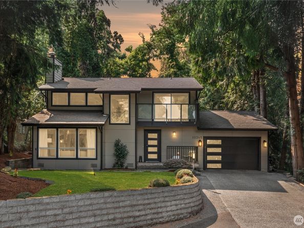 10345 36th Avenue NE, Seattle WA 98125