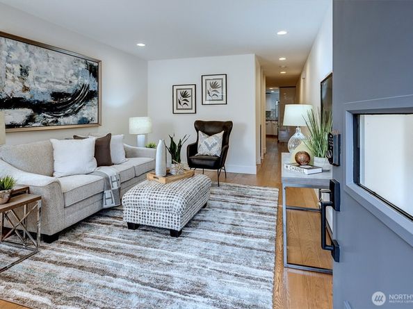 4274 NE 50th Street, Seattle WA 98105