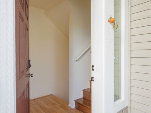 6895 Holly Park Drive S, Seattle WA 98118