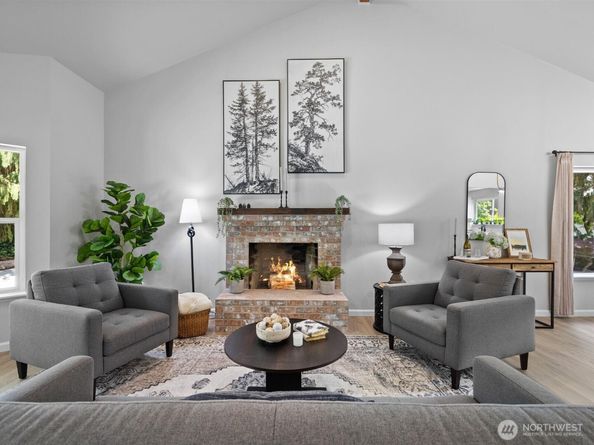 15931 2nd Place W, Lynnwood WA 98087