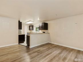 1307 NW Slate Lane 101, Silverdale WA 98383