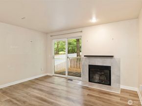 1307 NW Slate Lane 101, Silverdale WA 98383