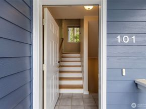 1307 NW Slate Lane 101, Silverdale WA 98383