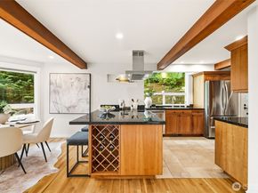 11113 NE 38th Place, Bellevue WA 98004