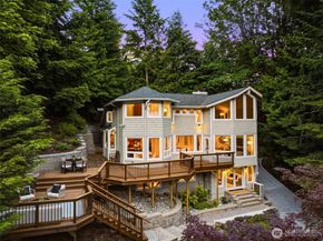 11113 NE 38th Place, Bellevue WA 98004