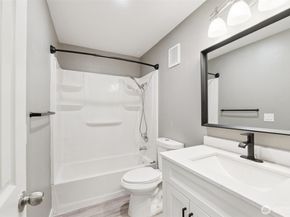 6236 137th Place NE 233, Redmond WA 98052