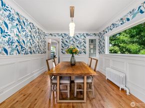 300 NW 47th Street, Seattle WA 98107