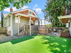 300 NW 47th Street, Seattle WA 98107