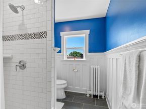300 NW 47th Street, Seattle WA 98107