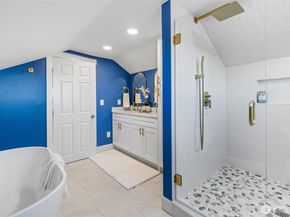 300 NW 47th Street, Seattle WA 98107