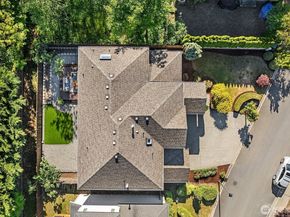 16137 Northup Way, Bellevue WA 98008