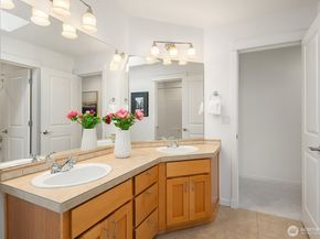 16137 Northup Way, Bellevue WA 98008
