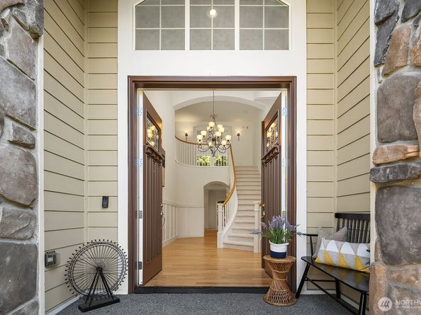 16137 Northup Way, Bellevue WA 98008