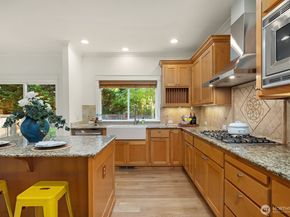 16137 Northup Way, Bellevue WA 98008