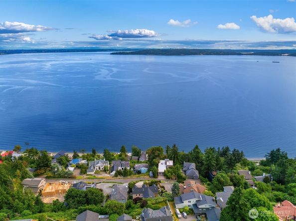 2832 SW 171st Street, Burien WA 98166