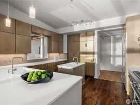 4323 E Lake Sammamish Parkway SE 4323, Issaquah WA 98029