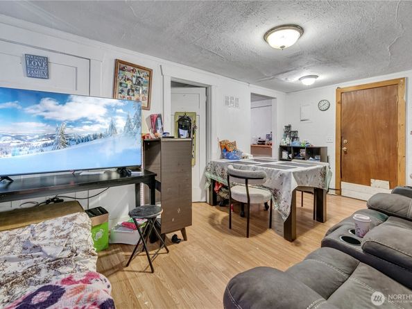 2820 29th Avenue S, Seattle WA 98144