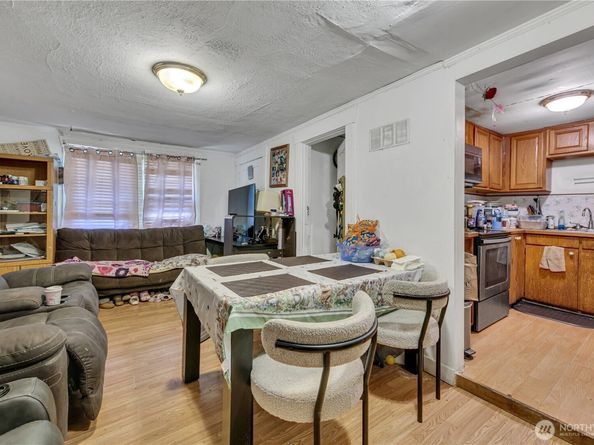 2820 29th Avenue S, Seattle WA 98144
