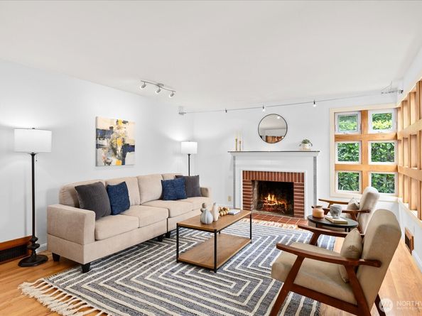 2804 Prosch Avenue W, Seattle WA 98119