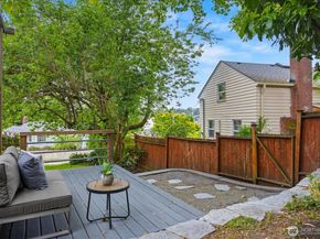 2804 Prosch Avenue W, Seattle WA 98119