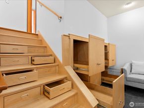 2804 Prosch Avenue W, Seattle WA 98119