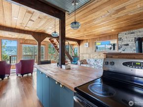 28243 Manzanita Beach Road SW, Vashon WA 98070